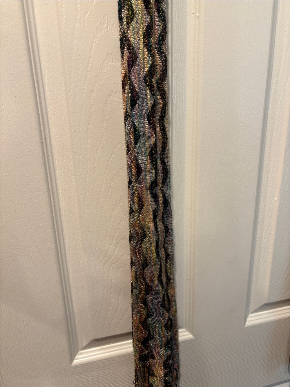 Multicolored Wavy Knit Scarf